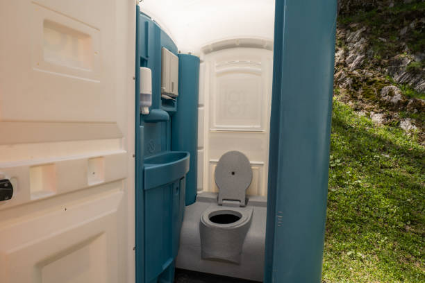 Best Portable Restroom Servicing (Cleaning and Restocking)  in Woodstock, VA