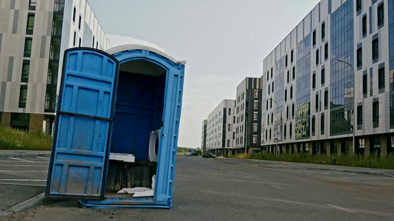 Best VIP or Luxury Restroom Trailers  in Woodstock, VA